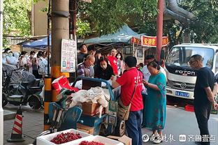 零射正！曼城半场0-0埃弗顿数据：射门8-3，射正0-1，控球74%-26%